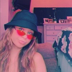 Meet your Posher, Jordan